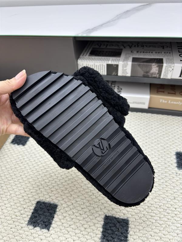 20251128184533811 300